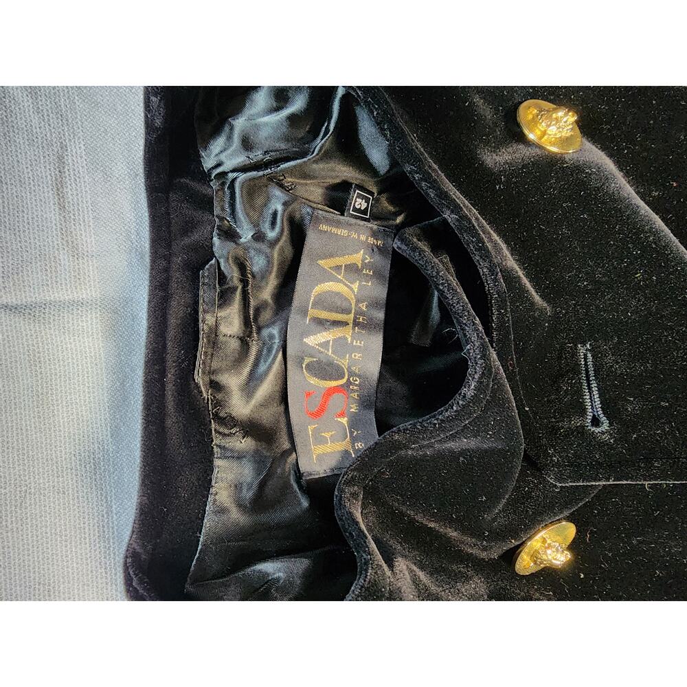 vintage Escada by Margaretha Ley black velvet blazer - Picture 2 of 8